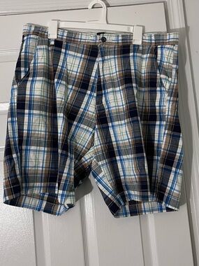 Madison Men's Plaid Cotton Shorts in white Blue & Brown